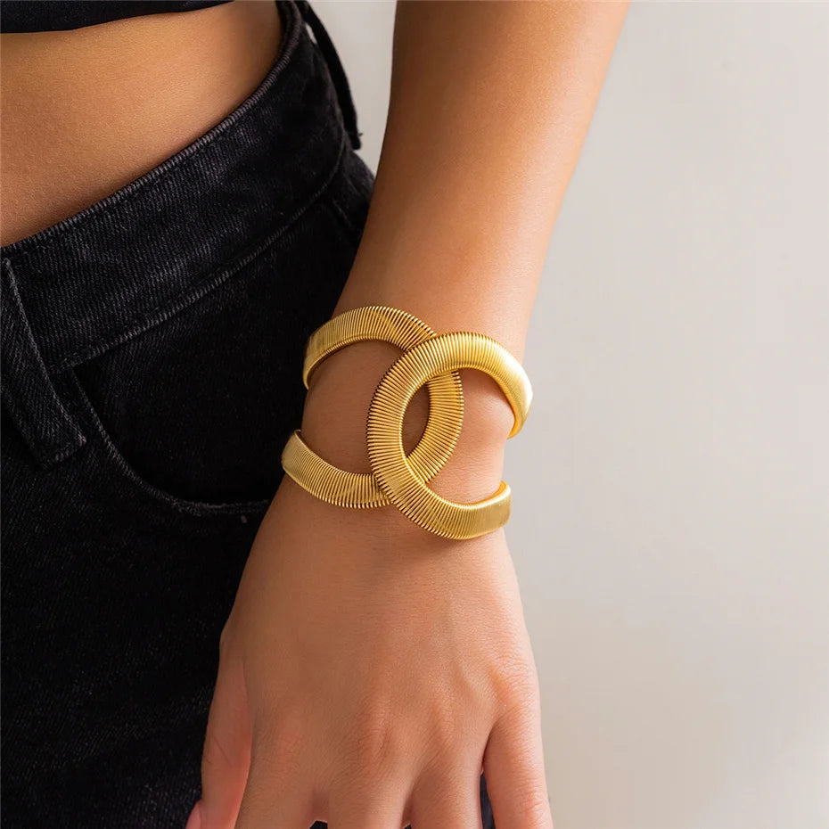 Exaggerated Twisted Arm Bracelet