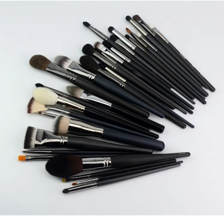 1pc Pro P series Makeup brushes Powder Foundation