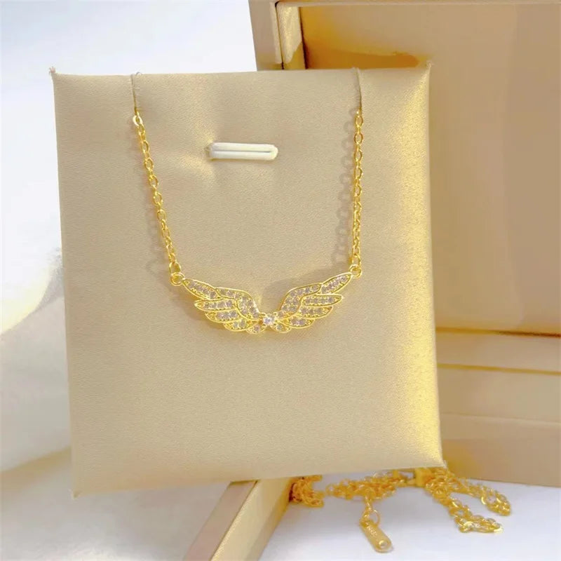 Exquisite Light Luxury White Necklace