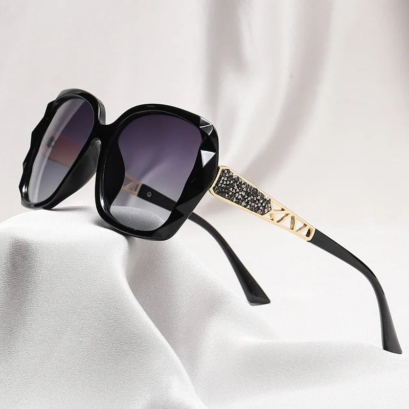 High Sense and Diamond-encrusted Sunglasses