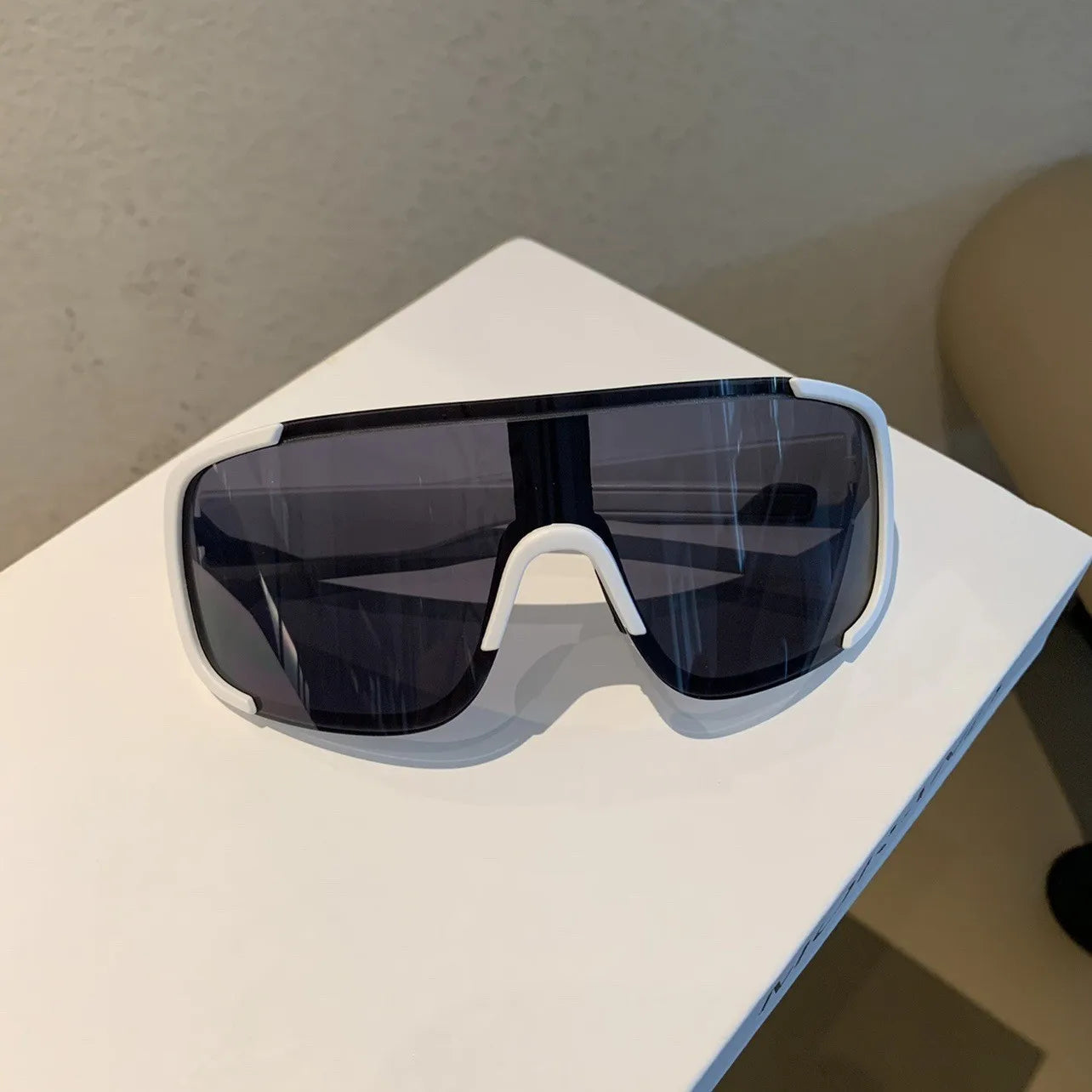 Cycling Windproof Retro-Reflective Glasses