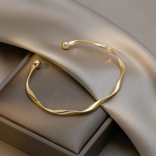 Classic Twisted Gold Bracelet