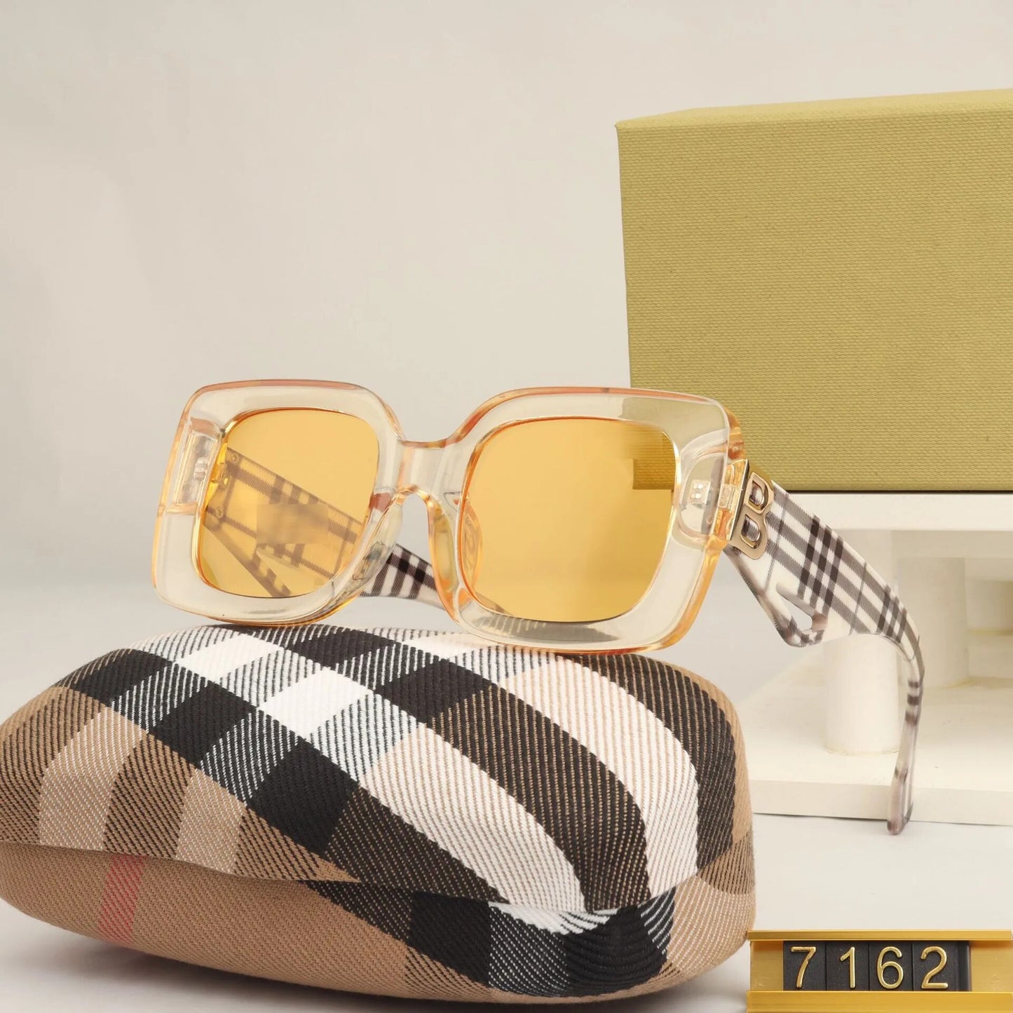 Square UV400 Shades