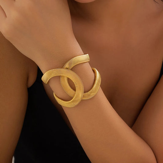 Exaggerated Twisted Arm Bracelet