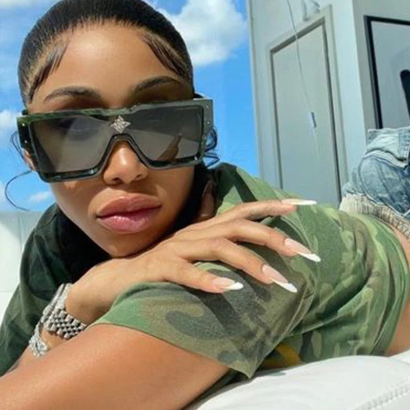 Square Luxury One-Piece Shades