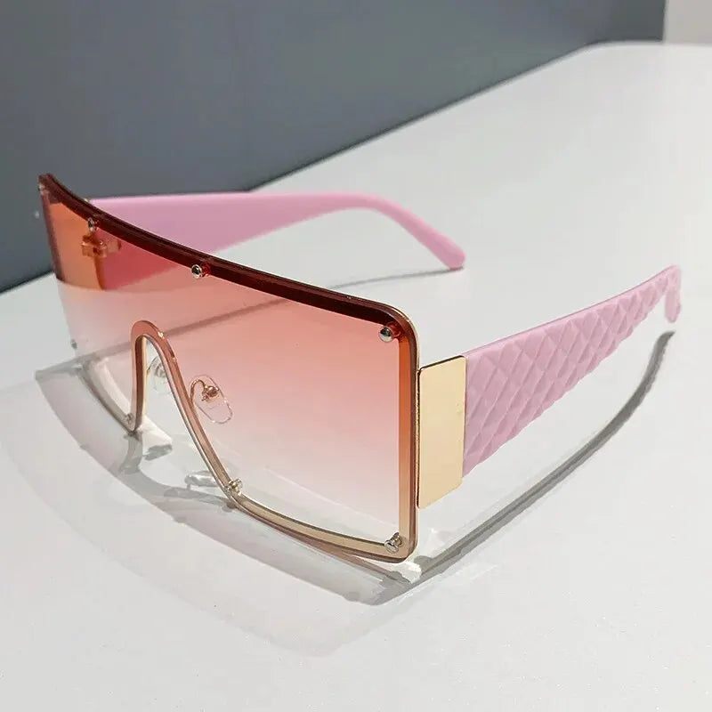 One-piece Wide-rimmed Sunglasses