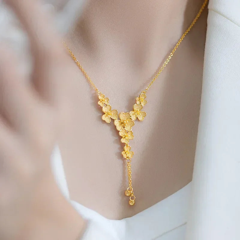 Real Gold 24K three-petaled grass collarbone necklace