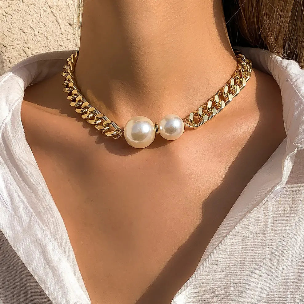 Imitation-Pearl Pendant Necklace