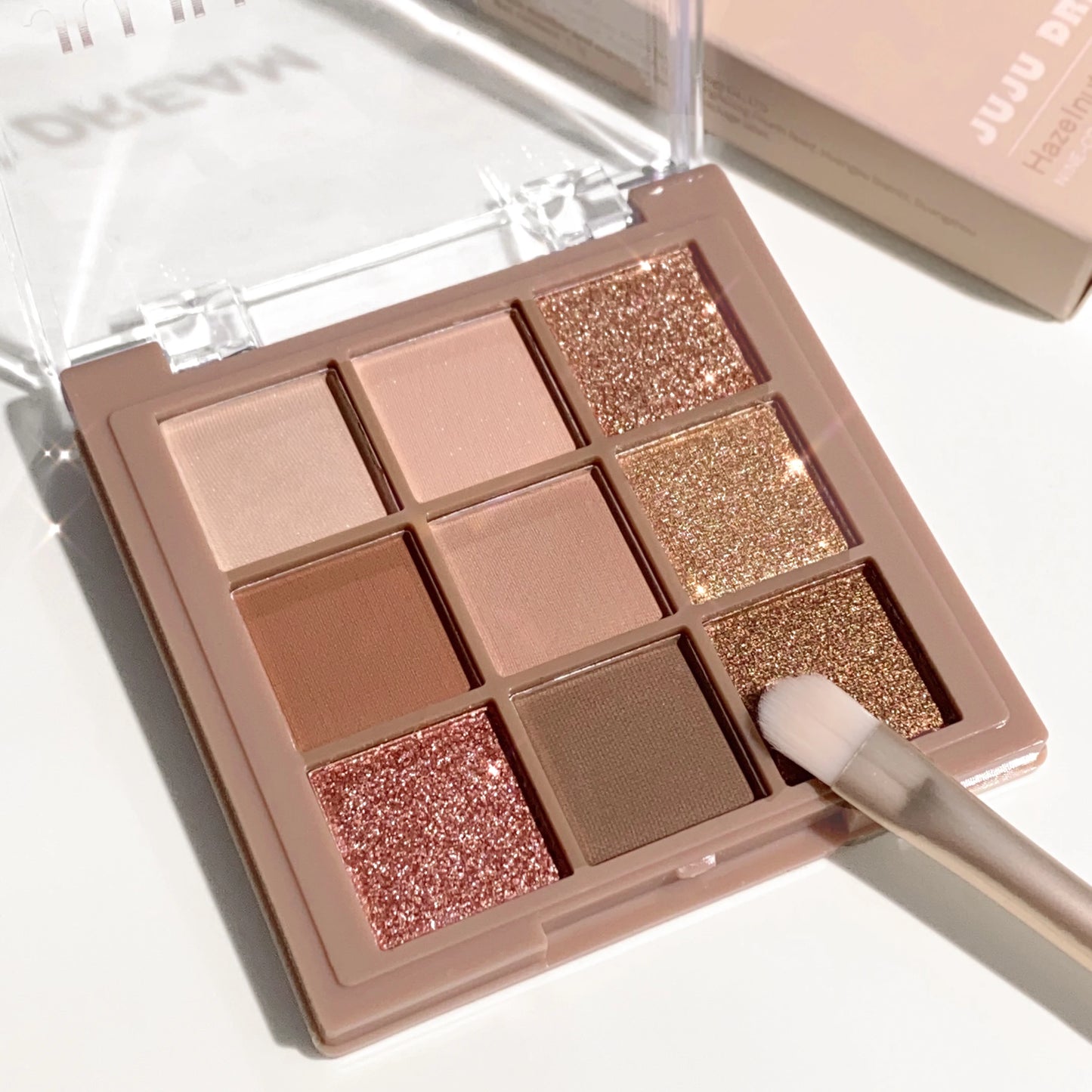 Luxurious 9-18 color eyeshadow palette