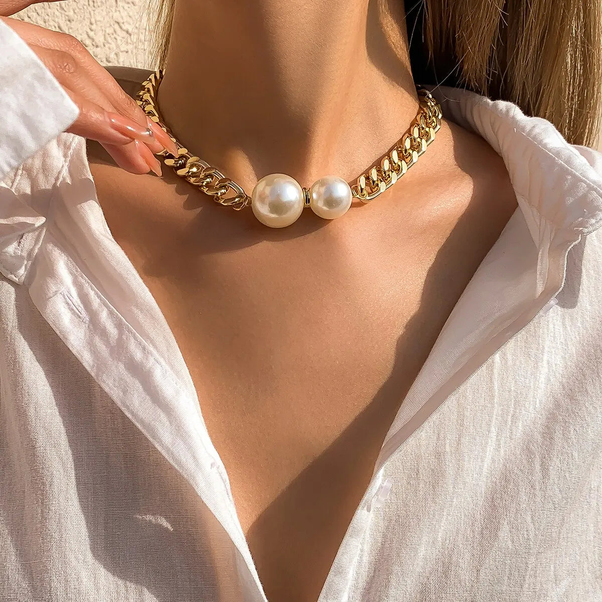 Imitation-Pearl Pendant Necklace