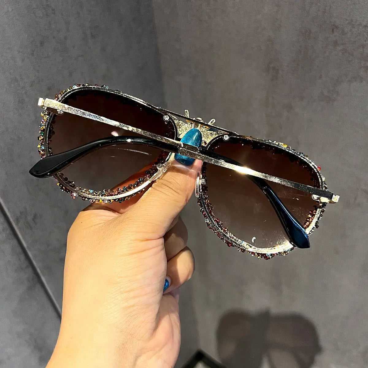Personalized Bee Sunglasses With Diamonds, Retro Metal Fashion, Large Frame Sunglasses For Women, Instagram Trend