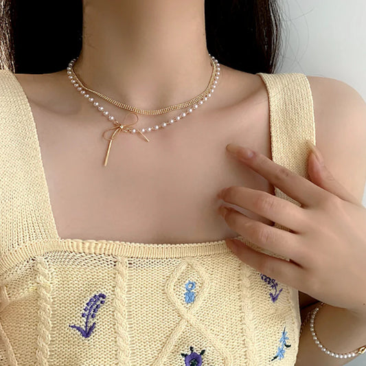 Layered Necklace With A Bow