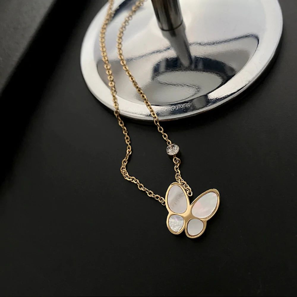 Necklace With Butterfly Pedant